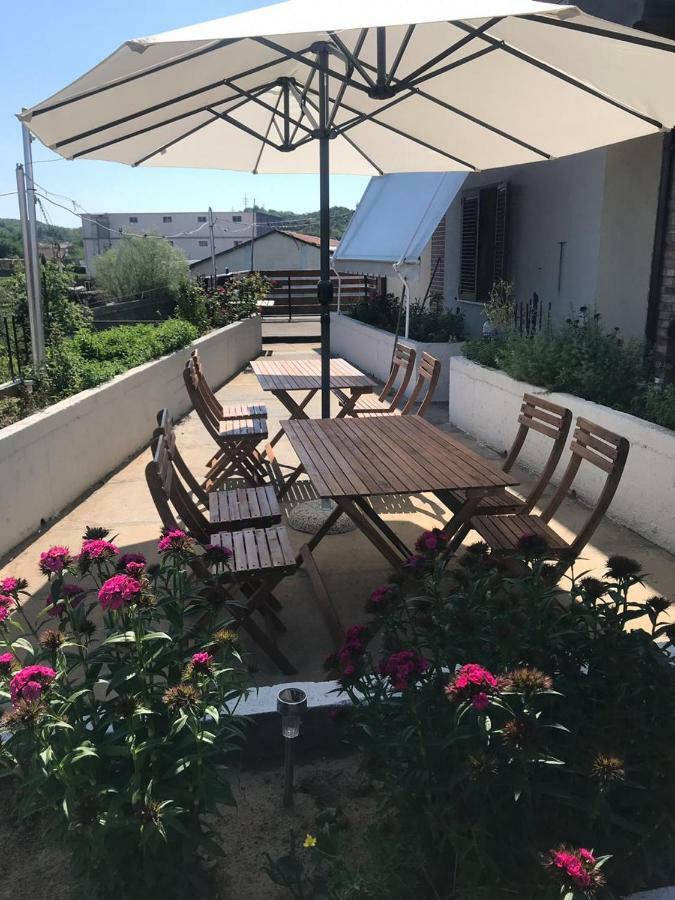Sara'S Villa Shkodër Dış mekan fotoğraf